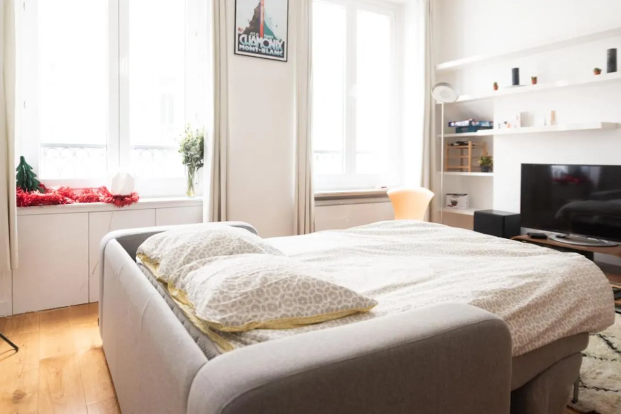 Well Located Bright And Quiet Paris