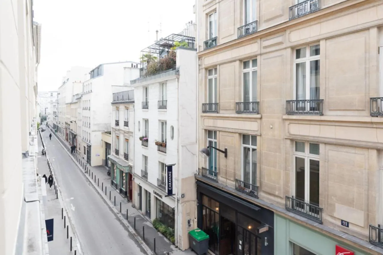 Appartement Well Located Bright And Quiet Parijs